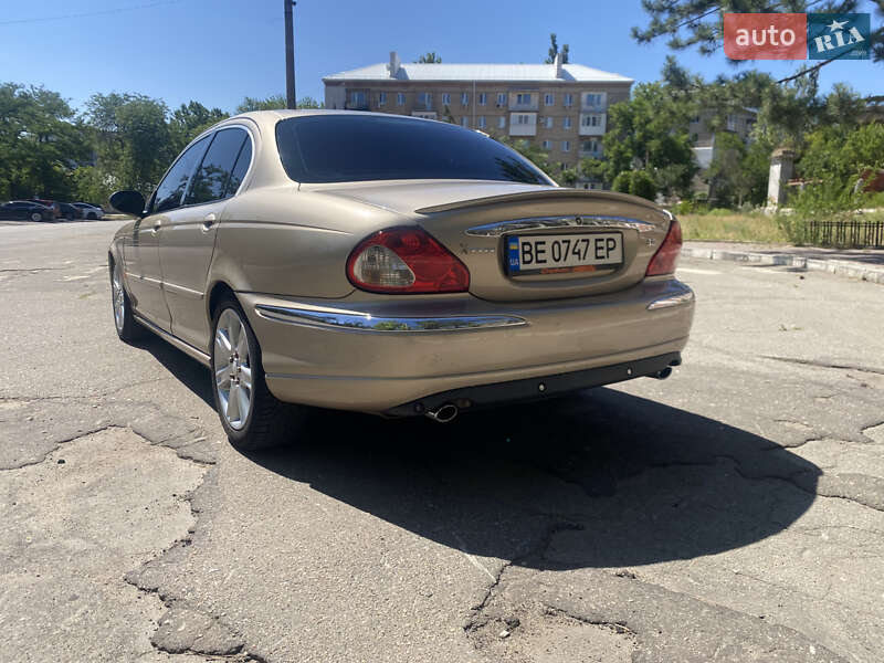 Седан Jaguar X-Type 2001 в Николаеве