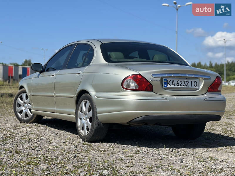 Седан Jaguar X-Type 2006 в Львові