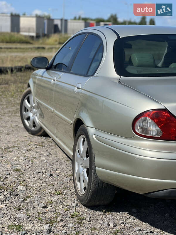 Седан Jaguar X-Type 2006 в Львові