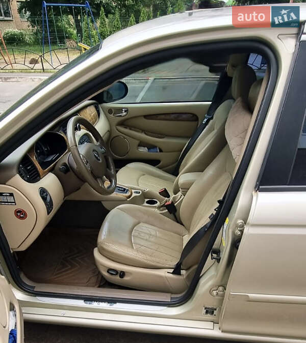 Седан Jaguar X-Type 2007 в Києві