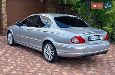 Седан Jaguar X-Type 2001 в 
