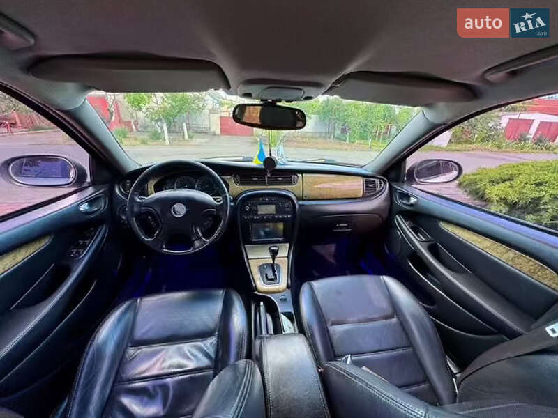 Седан Jaguar X-Type 2001 в Одесі