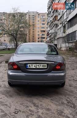 Седан Jaguar X-Type 2004 в 