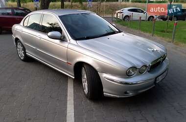 Седан Jaguar X-Type 2001 в 