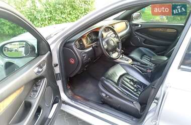 Седан Jaguar X-Type 2001 в 