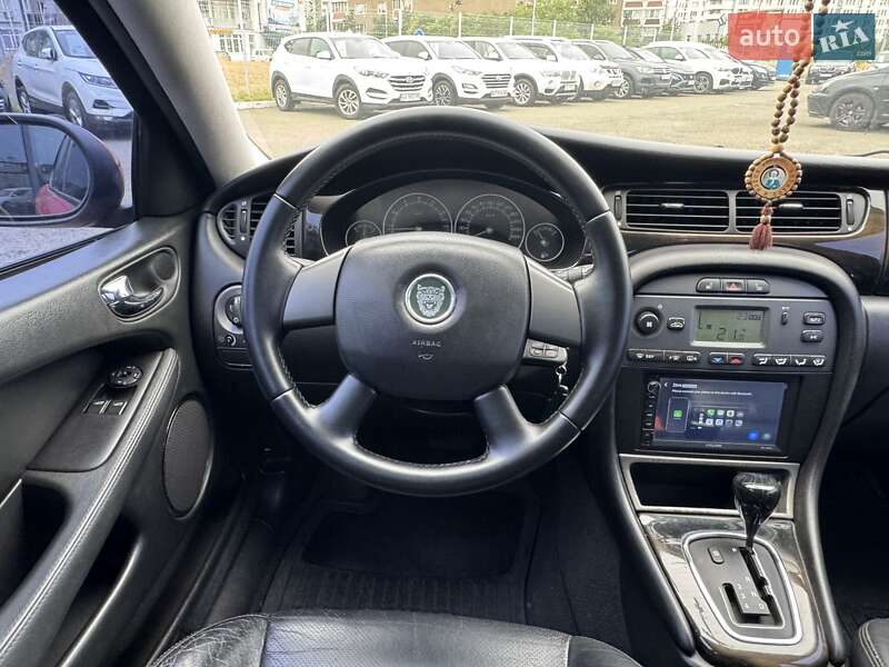 Седан Jaguar X-Type 2004 в Києві