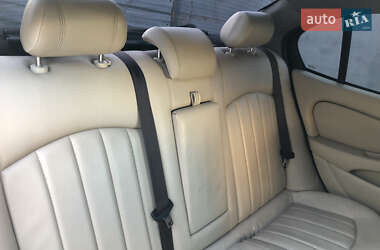 Седан Jaguar X-Type 2001 в 