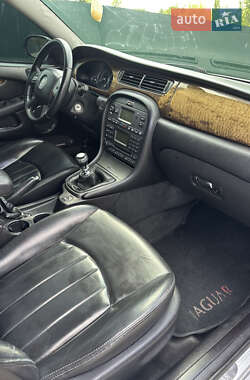 Седан Jaguar X-Type 2004 в 