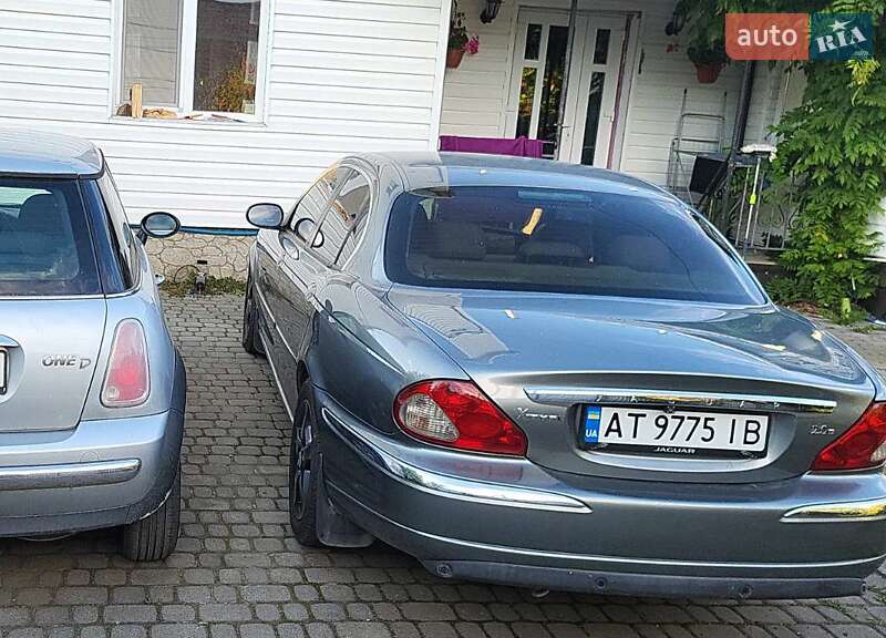 Седан Jaguar X-Type 2005 в 