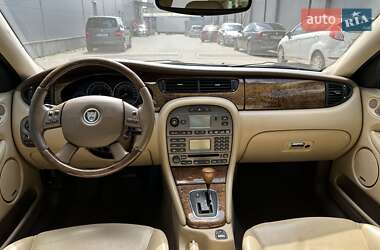 Седан Jaguar X-Type 2006 в 