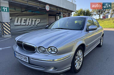 Седан Jaguar X-Type 2001 в Києві