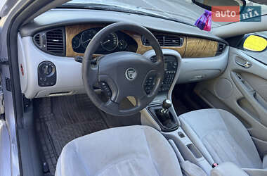 Седан Jaguar X-Type 2001 в 