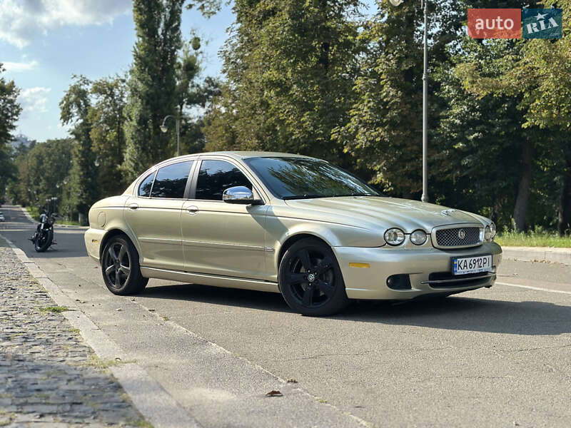 Седан Jaguar X-Type 2009 в Киеве