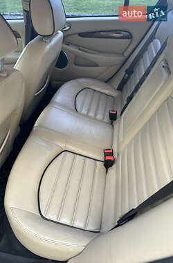 Седан Jaguar X-Type 2009 в 