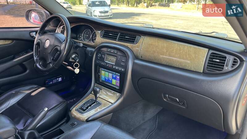 Седан Jaguar X-Type 2001 в Николаеве