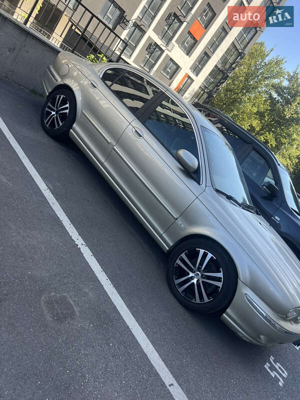 Седан Jaguar X-Type 2006 в 