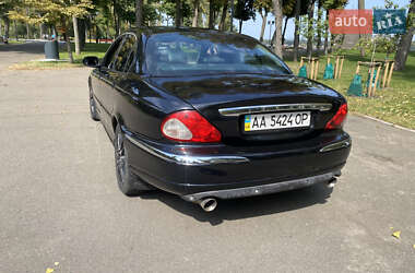 Седан Jaguar X-Type 2001 в 