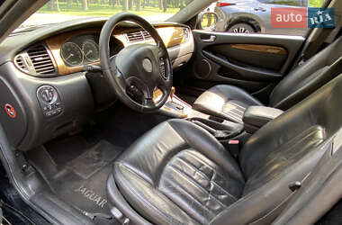 Седан Jaguar X-Type 2001 в 