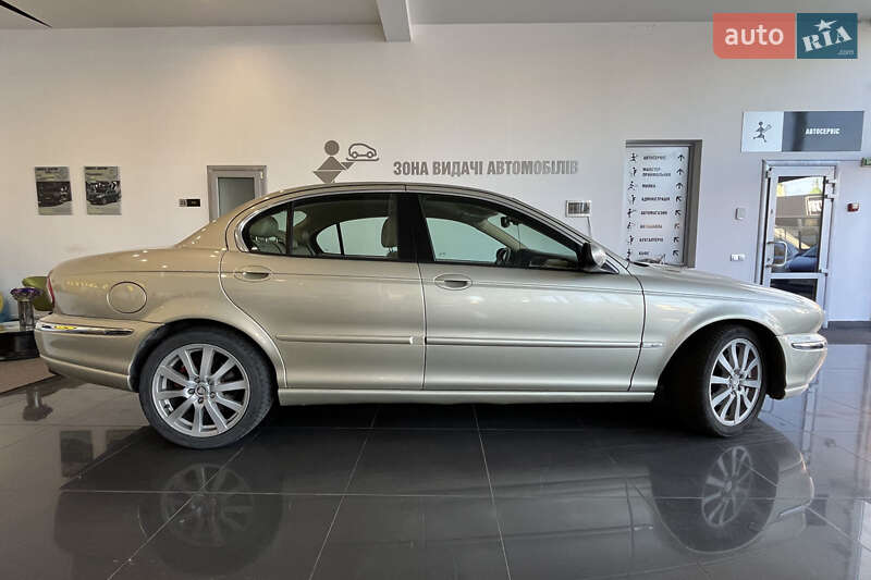 Седан Jaguar X-Type 2007 в Шептицькому