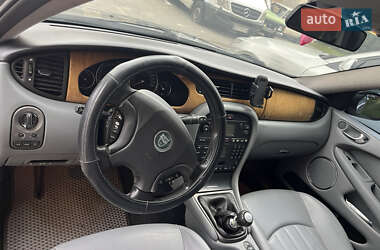 Седан Jaguar X-Type 2004 в 