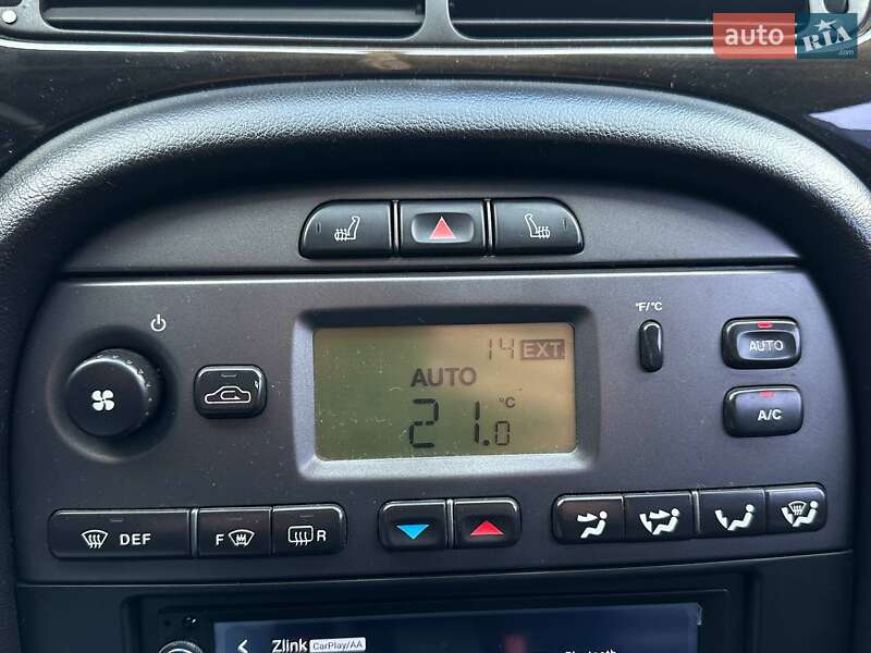 Седан Jaguar X-Type 2004 в Киеве