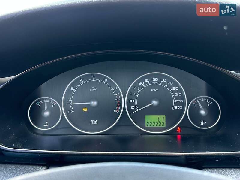 Седан Jaguar X-Type 2004 в Киеве