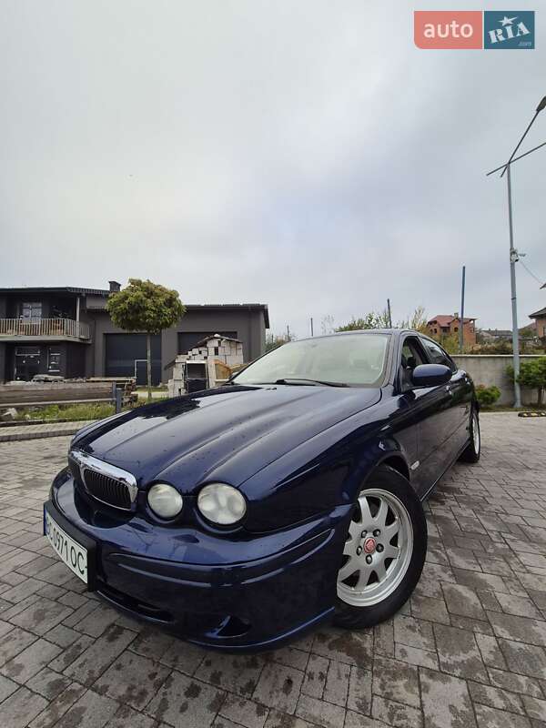 Седан Jaguar X-Type 2004 в 