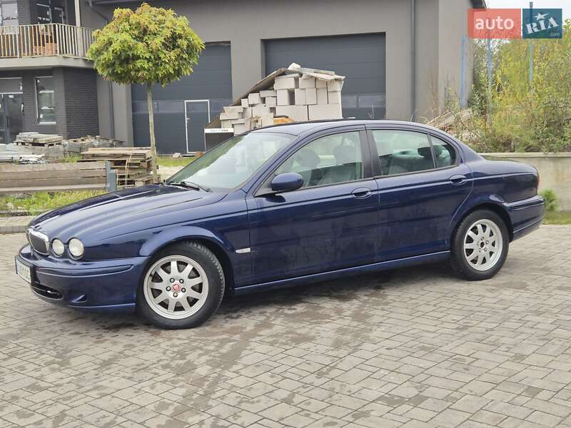 Седан Jaguar X-Type 2004 в Львове