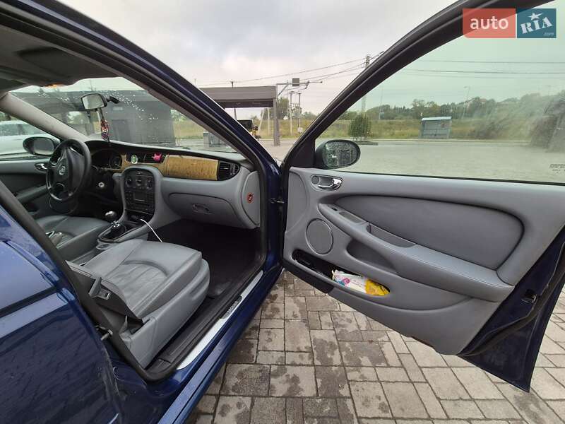 Седан Jaguar X-Type 2004 в Львове