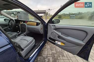 Седан Jaguar X-Type 2004 в 