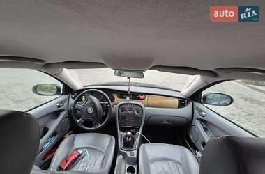 Седан Jaguar X-Type 2004 в 