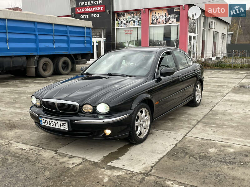 Седан Jaguar X-Type 2001 в Солотвине