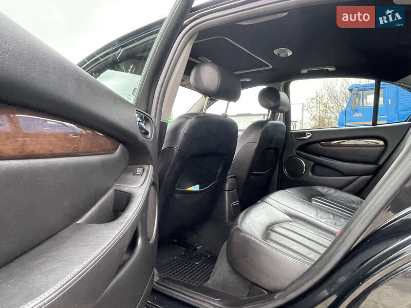 Седан Jaguar X-Type 2001 в Солотвине