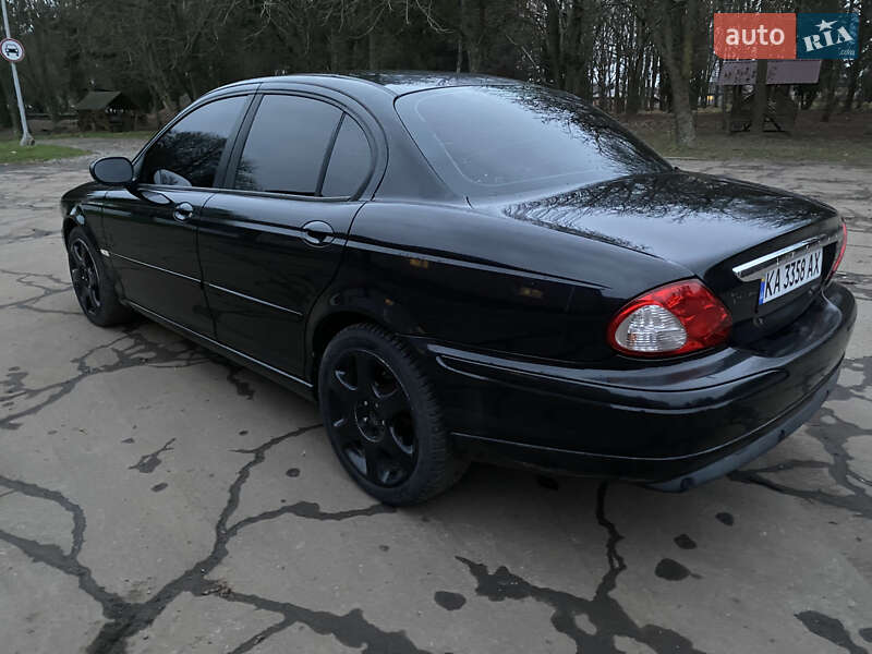 Седан Jaguar X-Type 2006 в Дубно