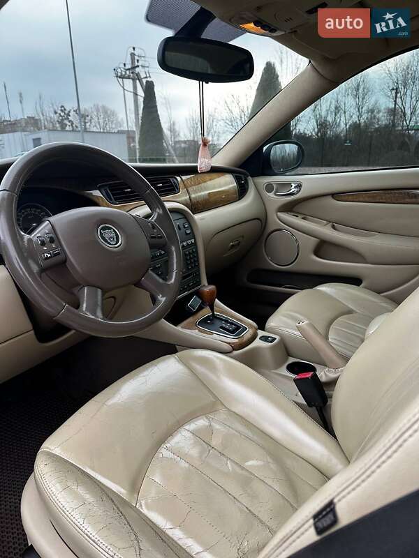 Седан Jaguar X-Type 2006 в Житомире