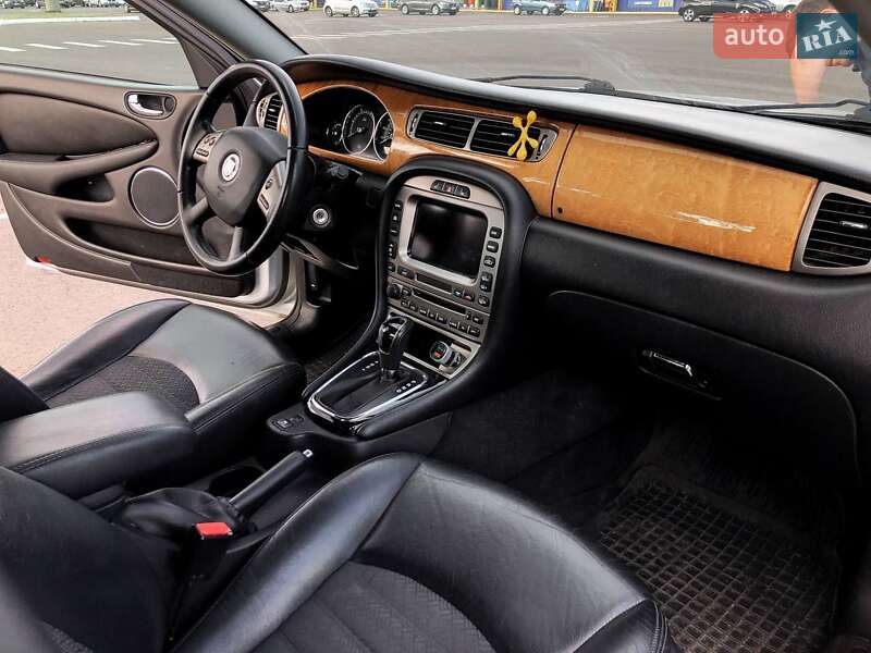 Седан Jaguar X-Type 2008 в Луцке