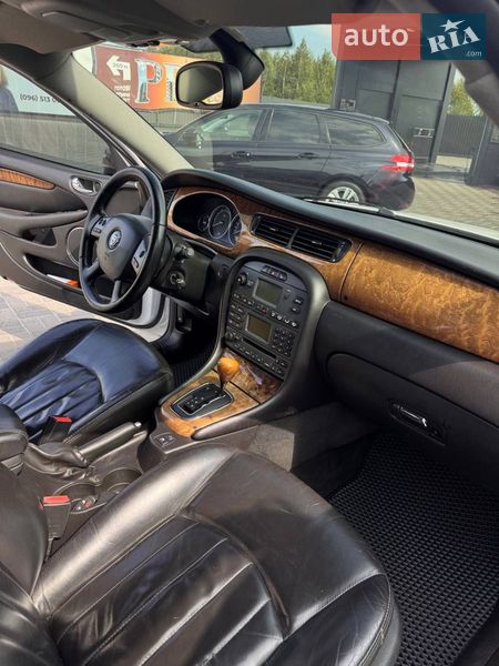 Седан Jaguar X-Type 2007 в Киеве