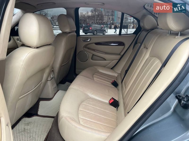 Седан Jaguar X-Type 2005 в Киеве