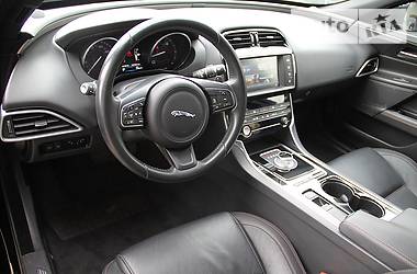 Седан Jaguar XE 2015 в Ивано-Франковске