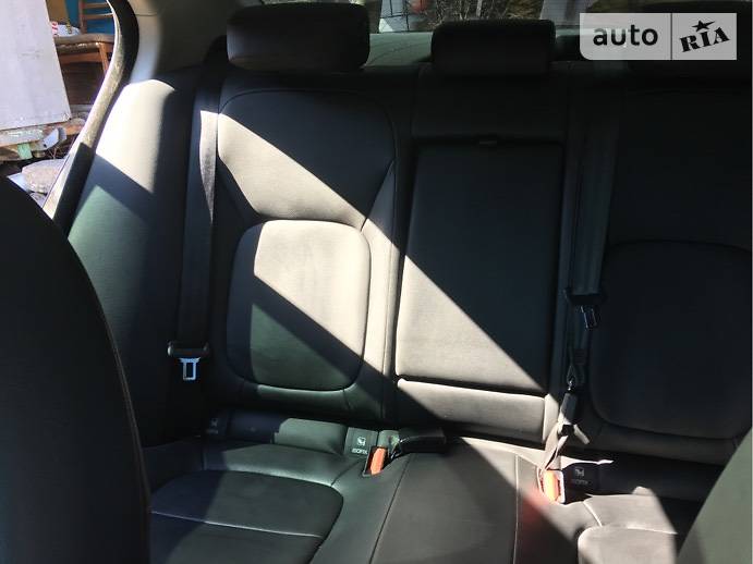 Седан Jaguar XE 2017 в Хмельницькому фото 6 Седан Jaguar XE 2017 в Хмельницькому