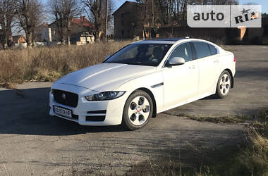 Седан Jaguar XE 2016 в Виннице