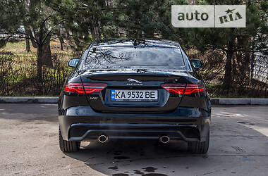 Седан Jaguar XE 2020 в Одесі