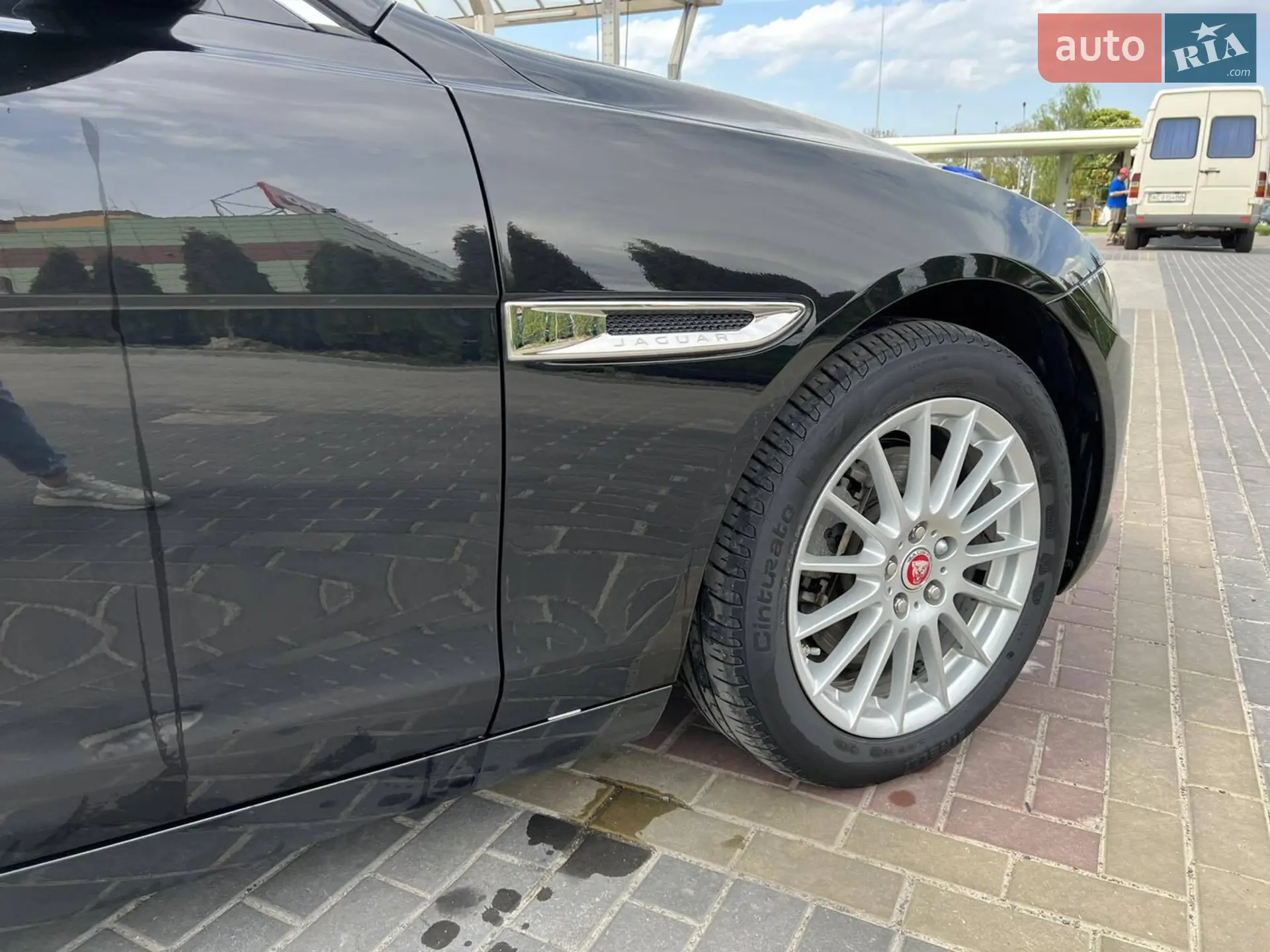 2018 Jaguar XE - мініатюра 7