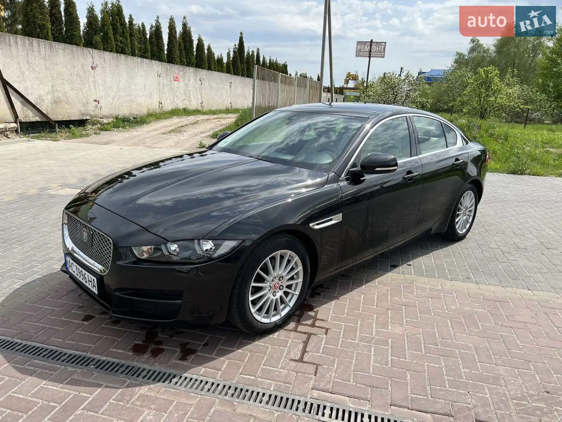 2018 Jaguar XE - мініатюра 19