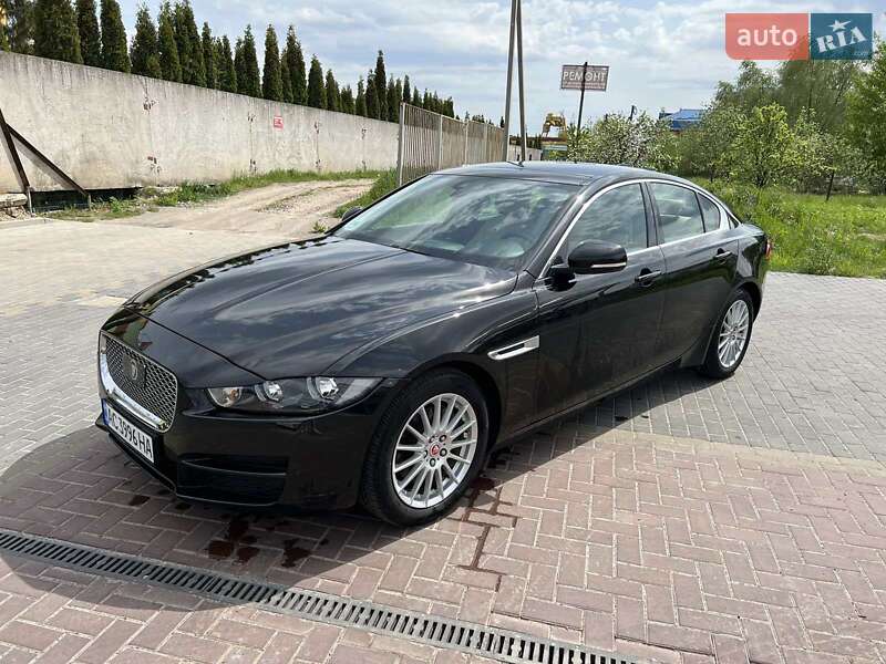 Седан Jaguar XE 2018 в Луцке