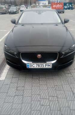 Седан Jaguar XE 2019 в Львові