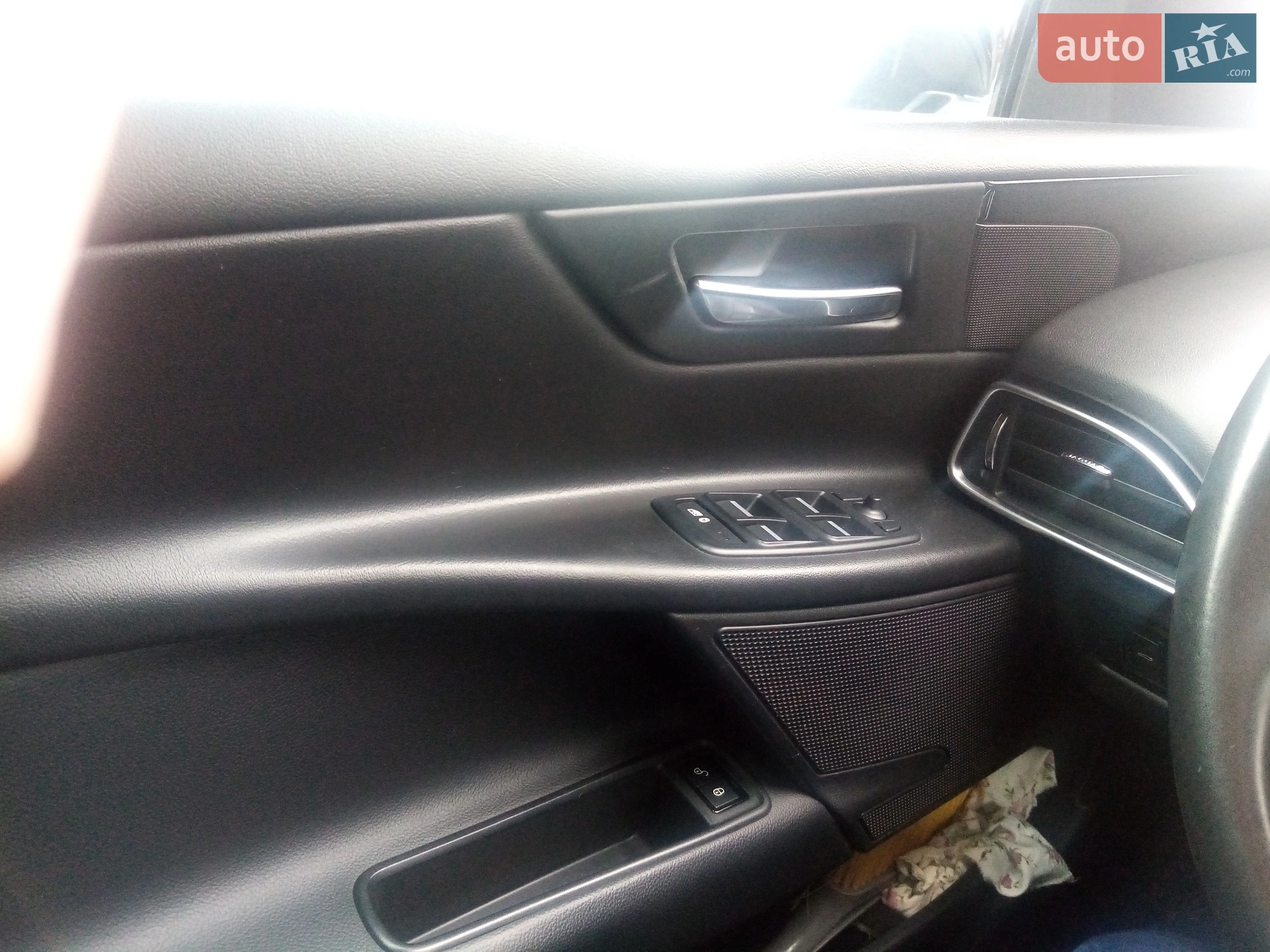 2019 Jaguar XE - мініатюра 47