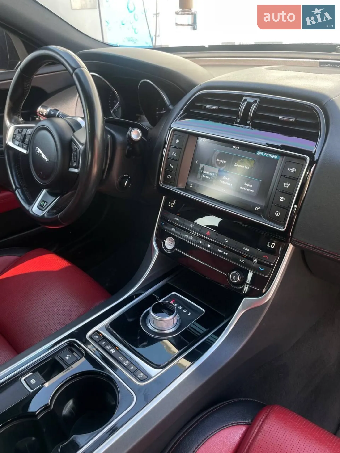 2015 Jaguar XE - мініатюра 31