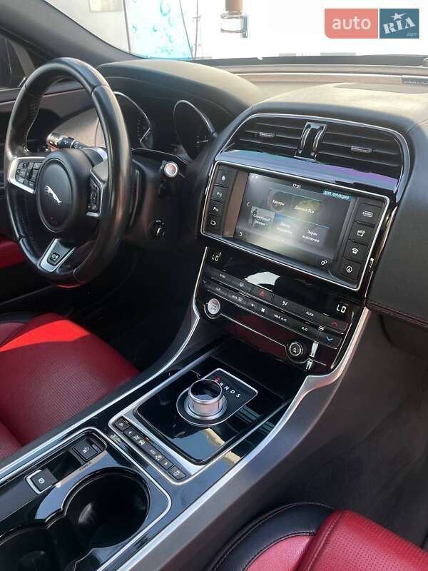 Седан Jaguar XE 2015 в Тячеві фото 31 Седан Jaguar XE 2015 в Тячеві