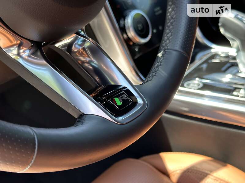 Седан Jaguar XE 2020 в Киеве